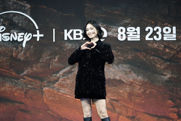 Regina Lei Breaks Into Korean Entertainment — Stars Alongside Ma Dong-Seok Speaks Fluent Korean During Press Conference_新聞封面圖檔